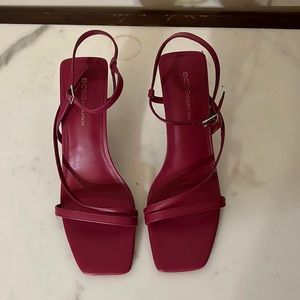 BCBGeneration  Sz 10 Sandels